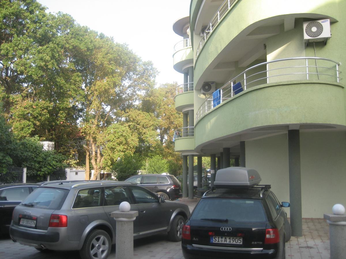 Guest House Vila Mimoza Ulcinj Extérieur photo