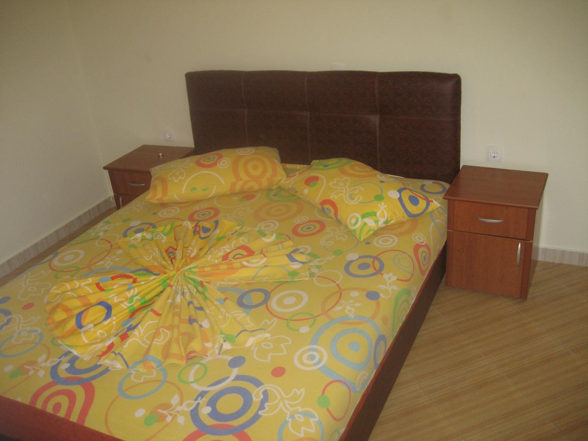Guest House Vila Mimoza Ulcinj Extérieur photo